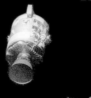 Ретушированный снимок Аполлона-13
